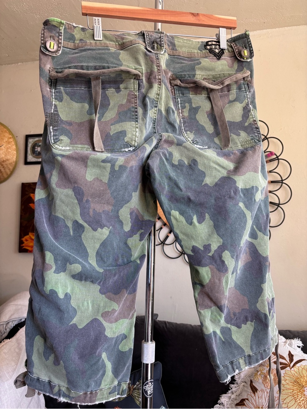 Dragon Embroidered Camo Military Workwear Cropped 9” MidRise Pants 40” Waistband - Picture 4 of 17